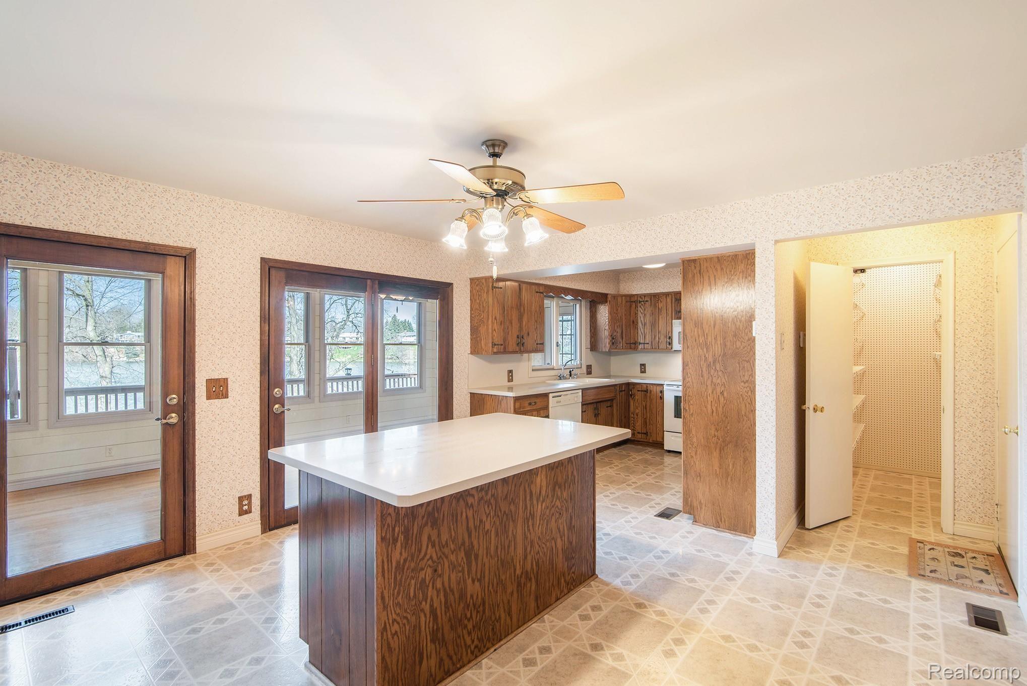 15526 Lobdell Road Linden, MI 48451 - Photo 20 of 42 DSC_9580.jpg