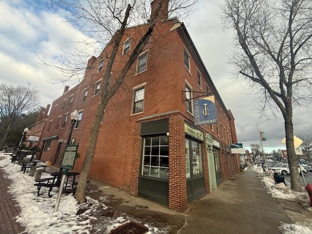 388-392 Central Avenue, Unit 4 Dover, NH 03820 - Photo 1 of 10