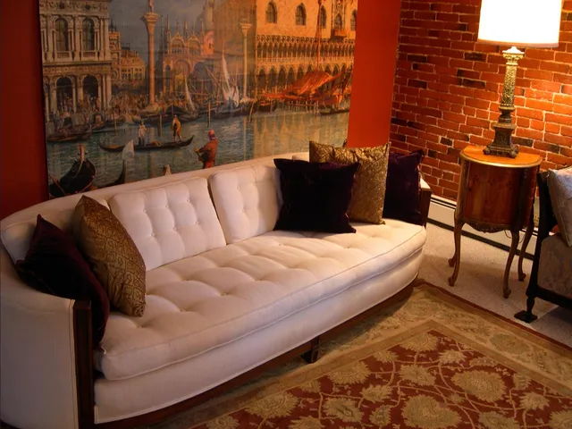 $2,400 | 388-392 Central Avenue, Unit 4, Dover, NH 03820