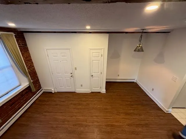 $2,400 | 388-392 Central Avenue, Unit 4, Dover, NH 03820