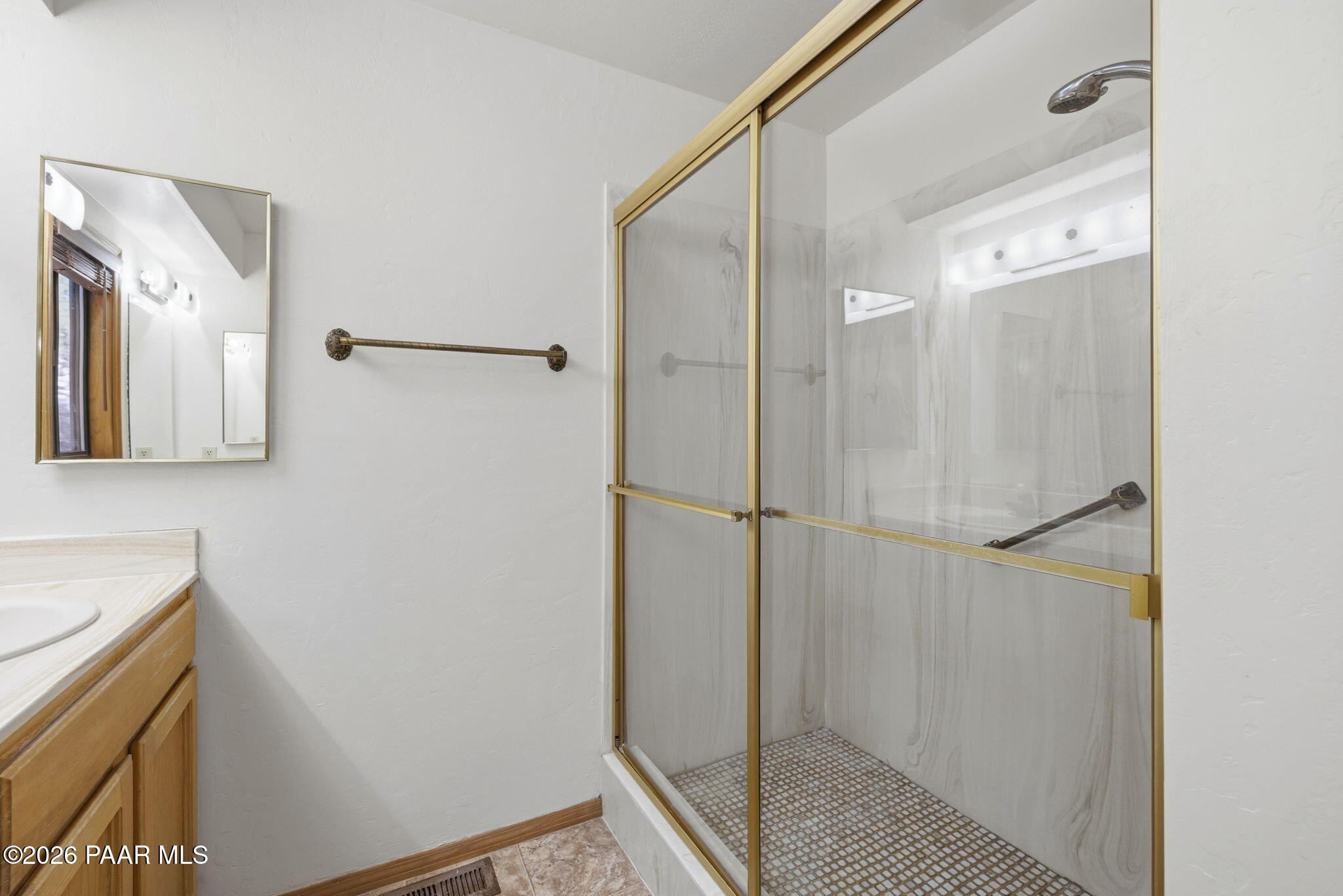 1370 Coyote Road Prescott, AZ 86303 - Photo 21 of 50 Primary Bathroom