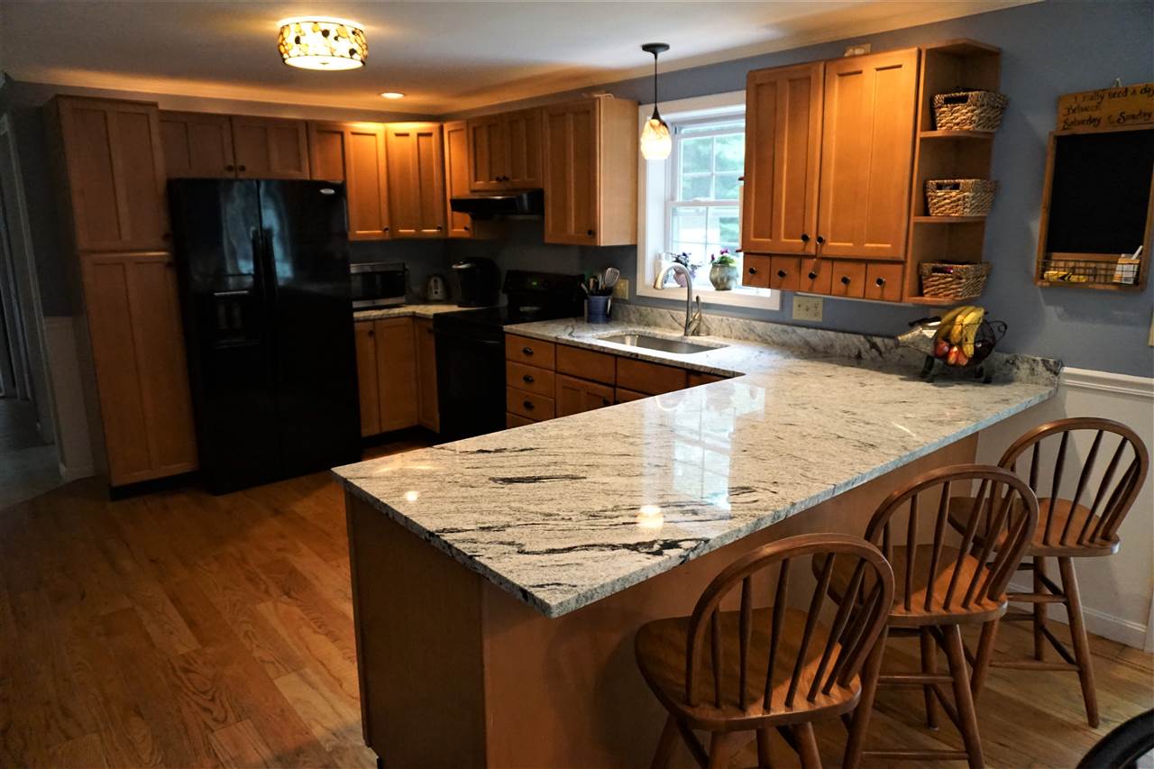 17 Loring Drive Rochester, NH 03839 - Photo 7 of 32