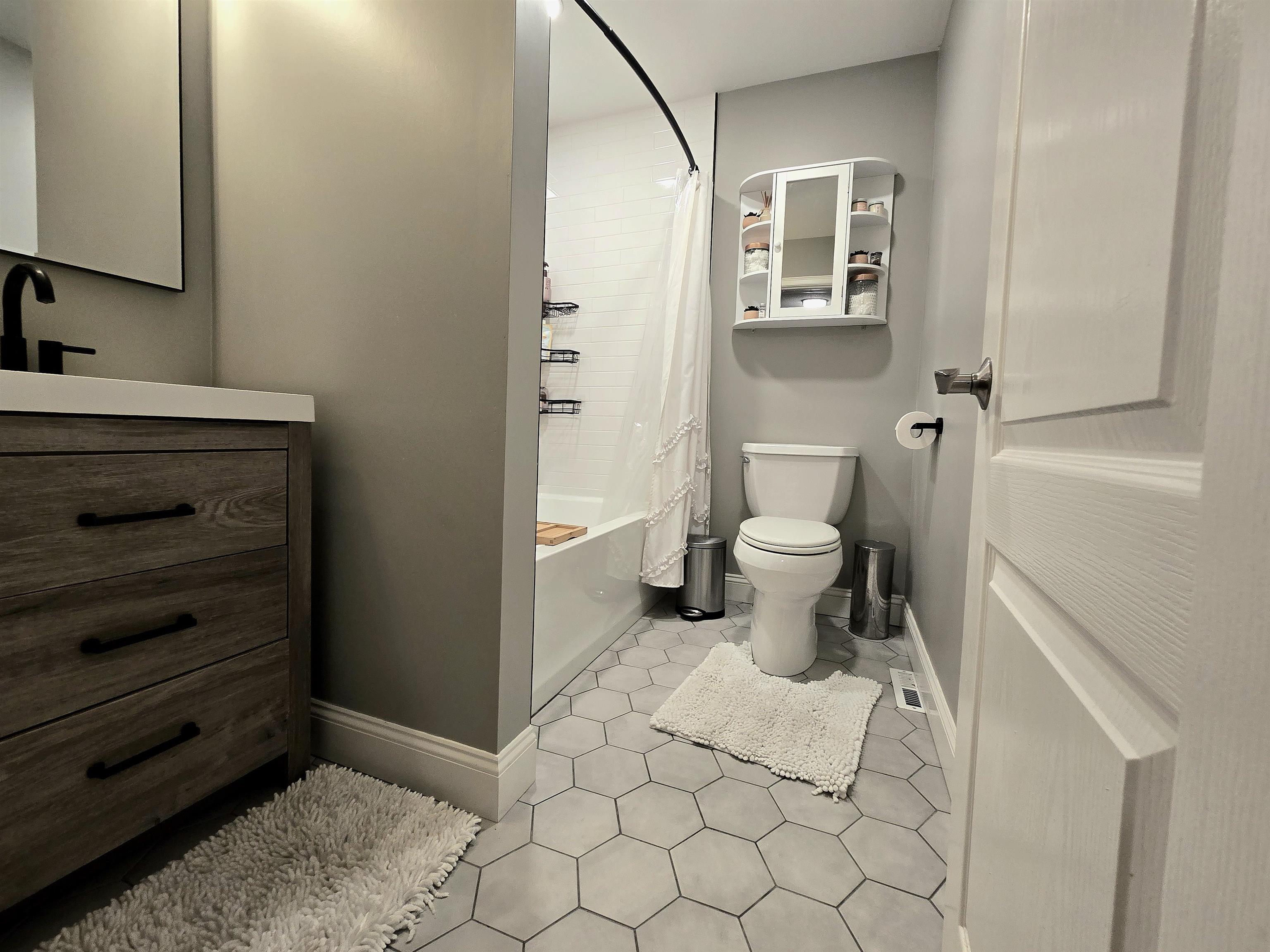 2 D Pine Isle Drive, Unit D Derry, NH 03038 - Photo 19 of 39