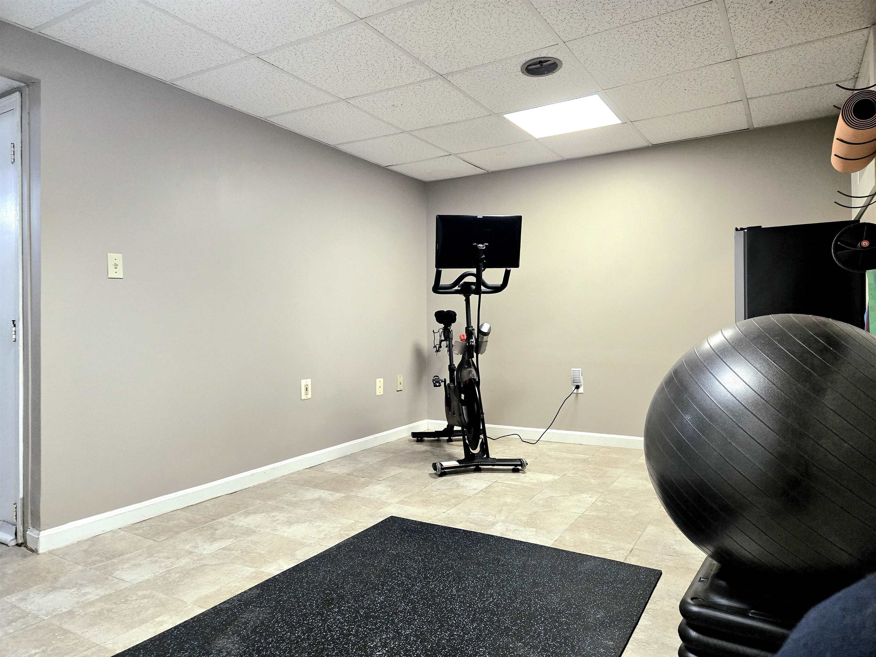 2 D Pine Isle Drive, Unit D Derry, NH 03038 - Photo 32 of 39