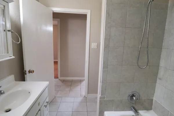 $1,100 | 3732 Kenwood Street, Orange, TX 77630