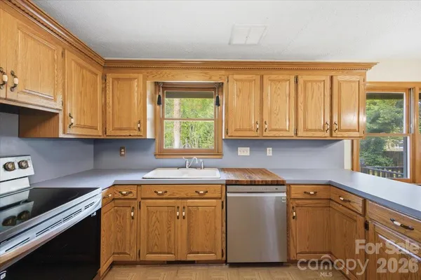 $369,900 | 1200 Berkshire Drive, Kannapolis, NC 28081