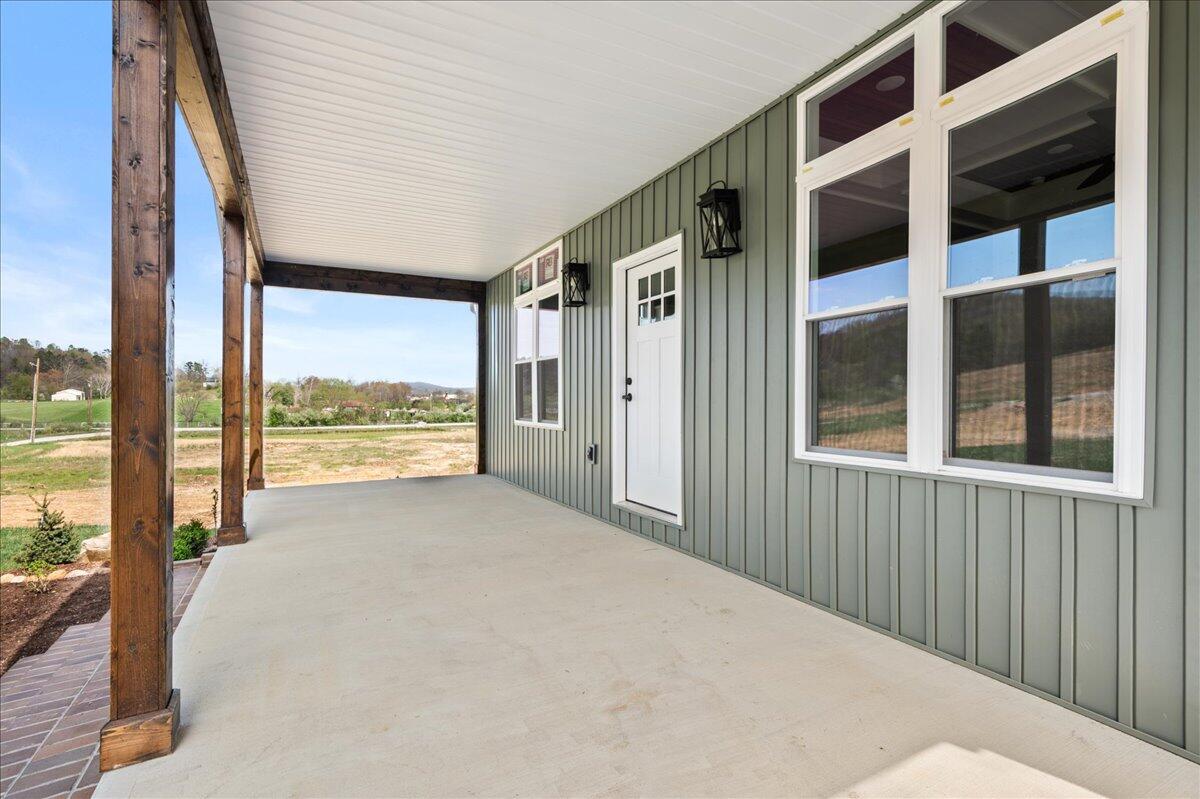 1234 Lloyd Hollow Road Corbin, KY 40701 - Photo 28 of 35 31-Porch