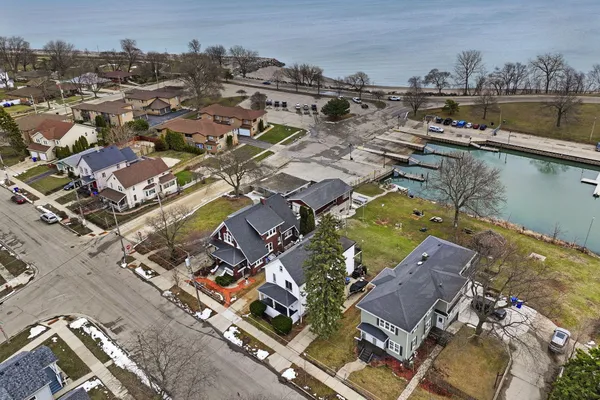 $554,900 | 4509 5th Avenue, Kenosha, WI 53140