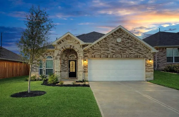 $2,300 | 30031 Willow Cove Lane, Brookshire, TX 77423
