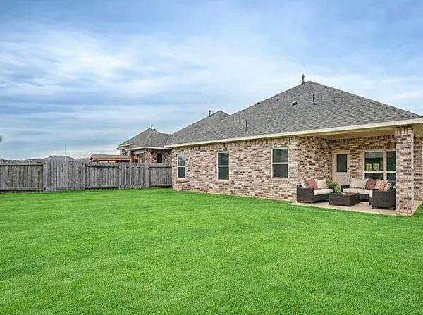 $2,300 | 30031 Willow Cove Lane, Brookshire, TX 77423