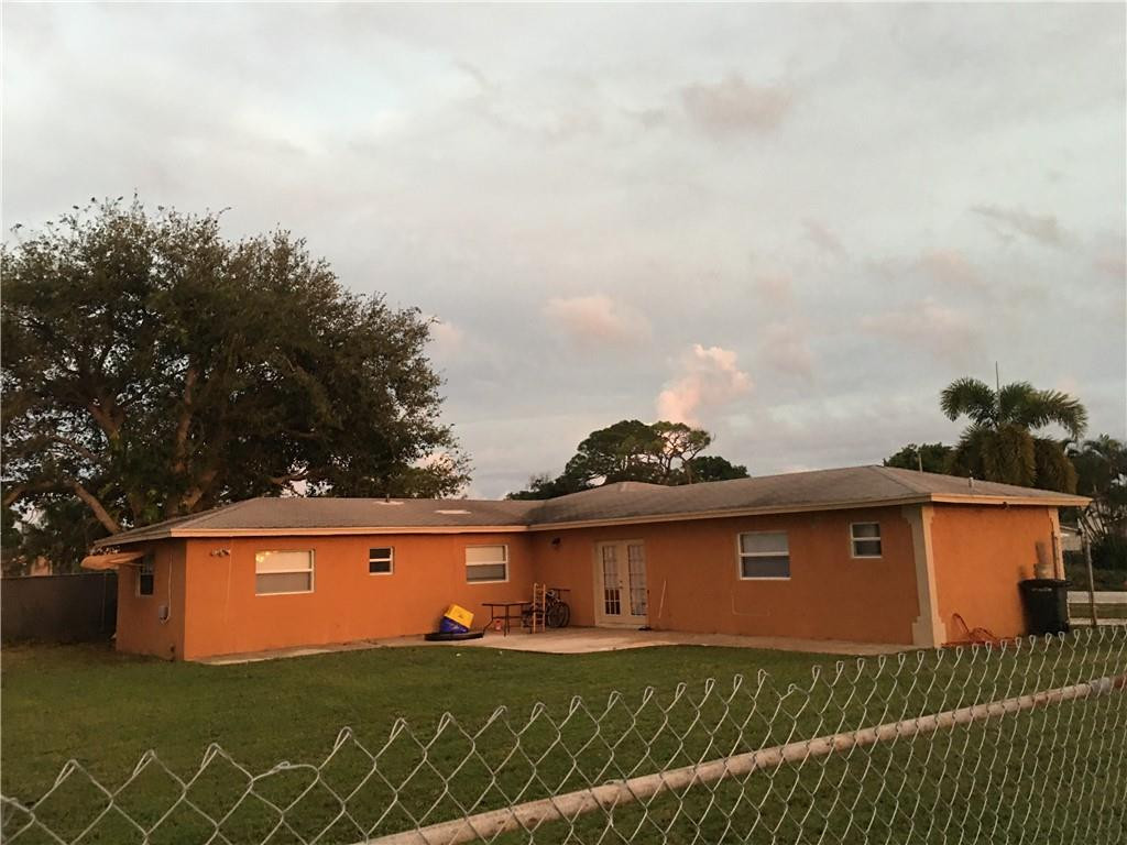 490 West 34th Street Riviera Beach, FL 33404 - Photo 15 of 36 Photo 16