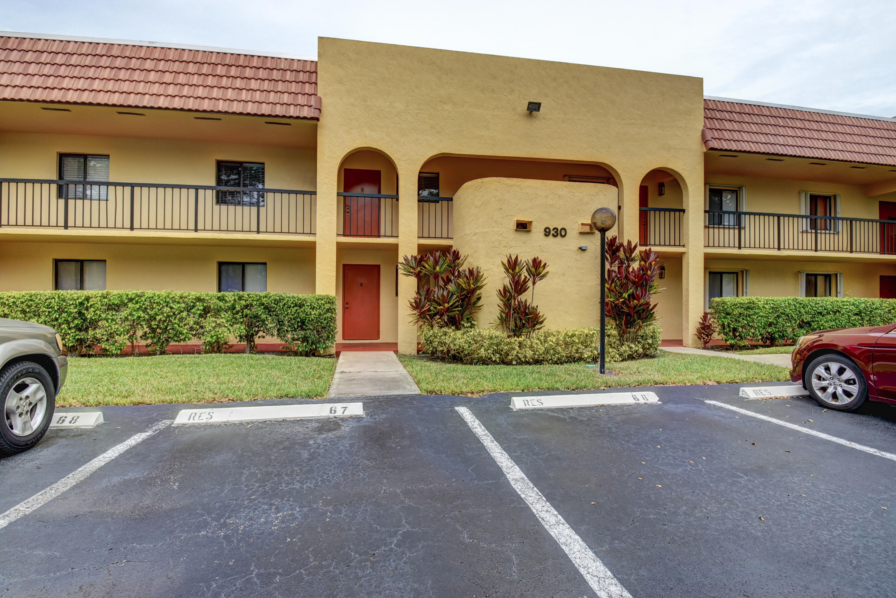 930 Southwest 9th St Circle, Unit 105 Boca Raton, FL 33486 - Photo 1 of 24 Front
