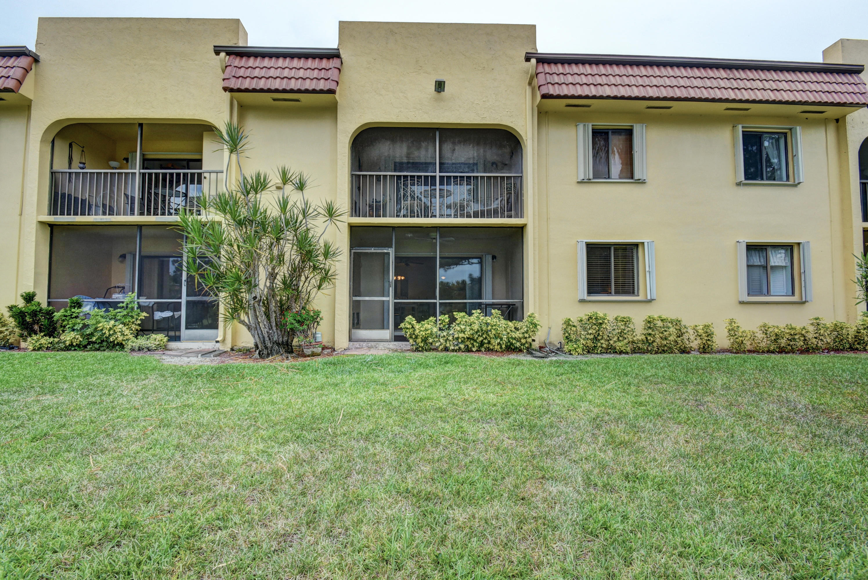 930 Southwest 9th St Circle, Unit 105 Boca Raton, FL 33486 - Photo 17 of 24 Back