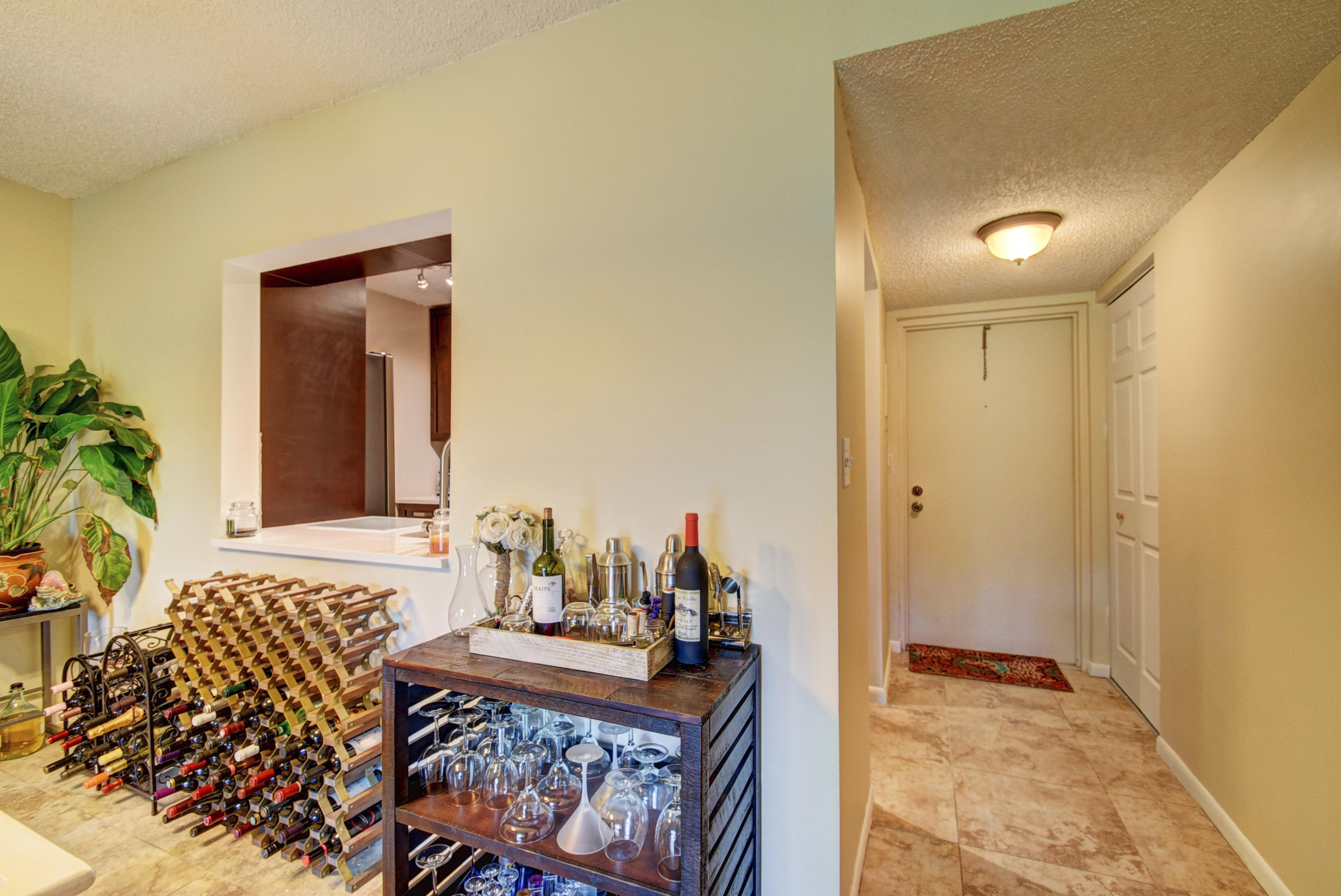930 Southwest 9th St Circle, Unit 105 Boca Raton, FL 33486 - Photo 2 of 24 Entry