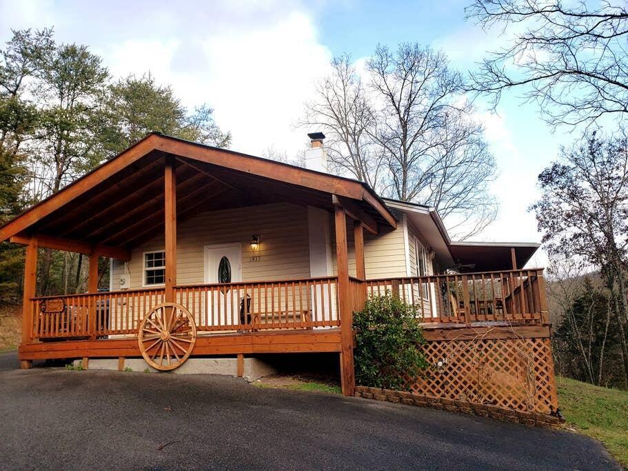 2933 Ridgecrest Trail Sevierville, TN 37863 - Photo 28 of 32 Butterfly front 2