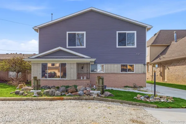$619,900 | 39415 East Archer Drive, Harrison Township, MI 48045