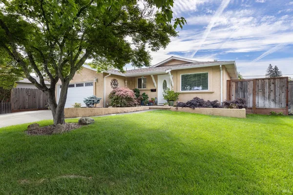 $895,000 | 1717 Olympia Court, Napa, CA 94558