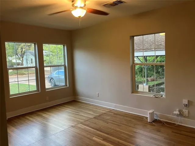 $3,300 | 1921 West 39th Street, Austin, TX 78731
