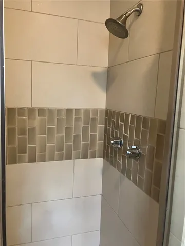 $3,300 | 1921 West 39th Street, Austin, TX 78731