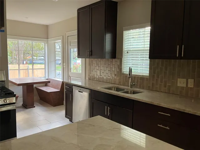 $3,300 | 1921 West 39th Street, Austin, TX 78731