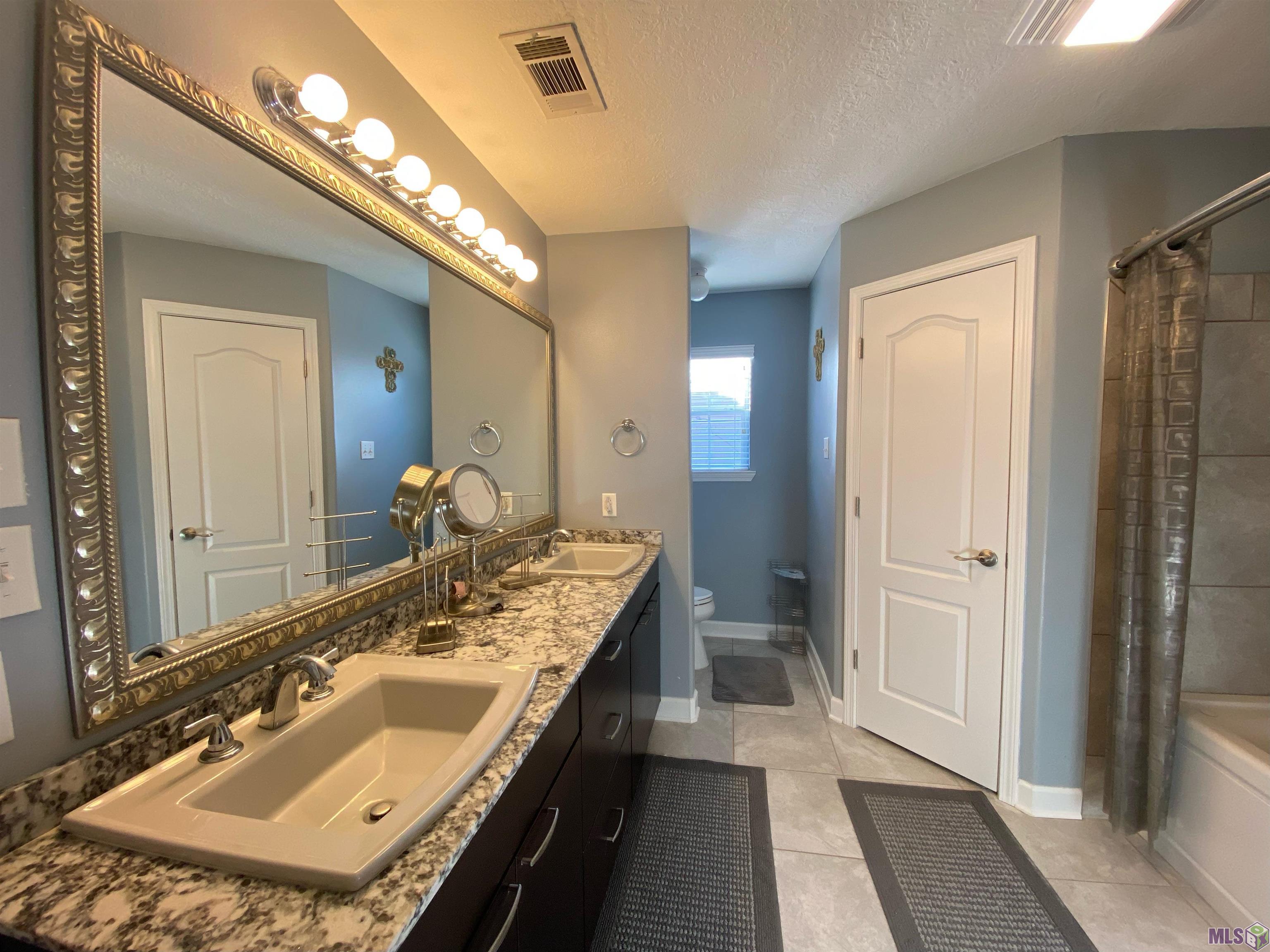 14455 Sunnyhill Avenue Baton Rouge, LA 70819 - Photo 12 of 21 Master Bath