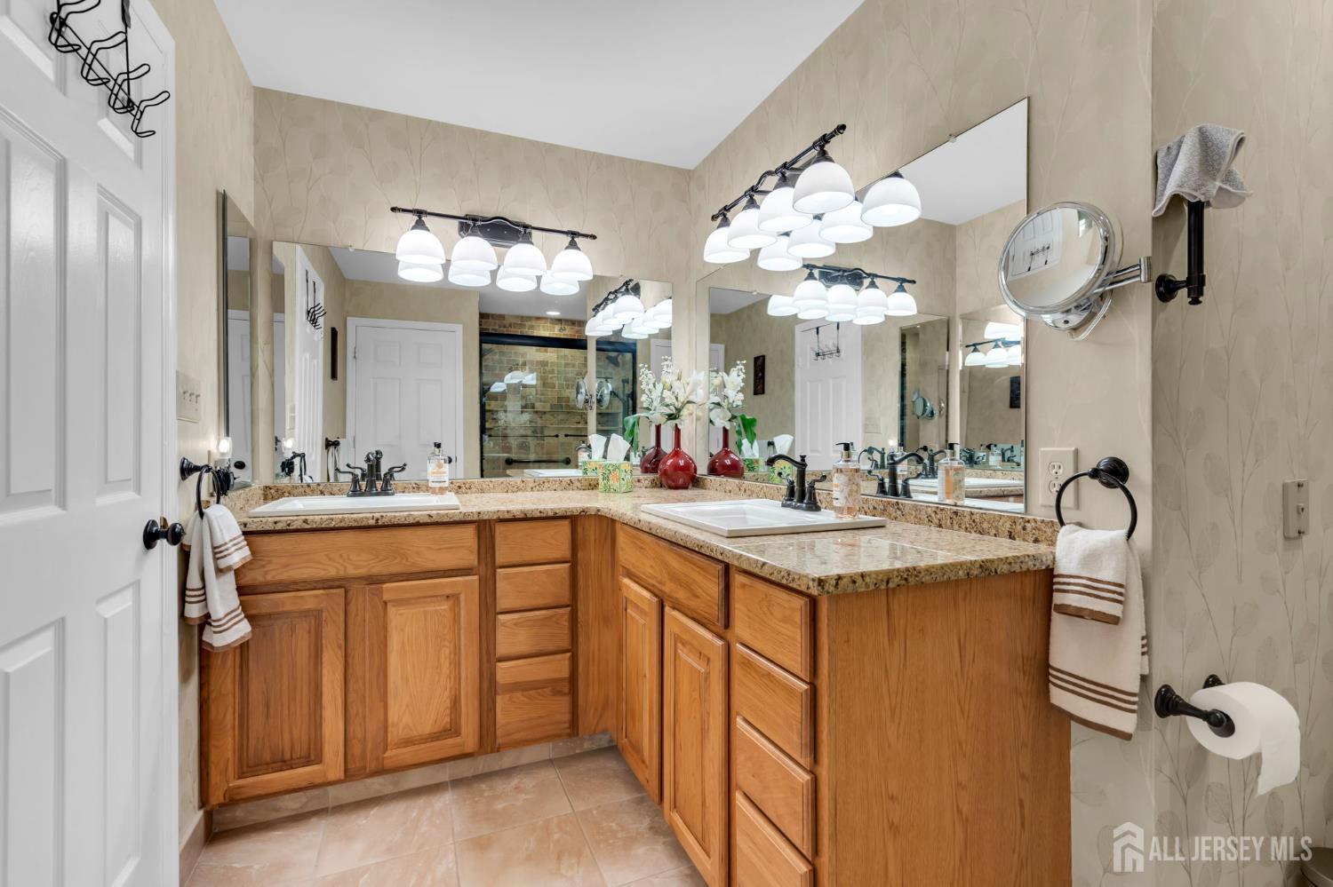 63 Winthrop Road, Unit G Monroe Township, NJ 08831 - Photo 23 of 68