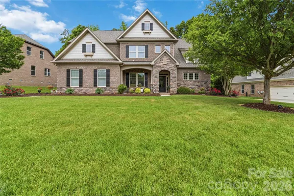 $899,900 | 8070 Clems Branch Road, Fort Mill, SC 29707