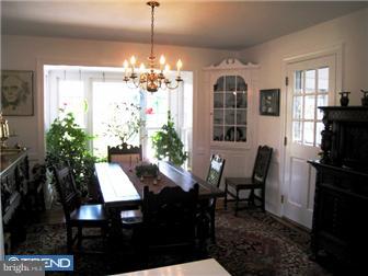 10 Wendover Road Yardley, PA 19067 - Photo 3 of 12 Dining Room