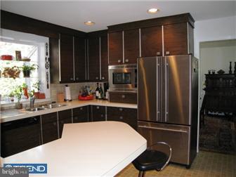10 Wendover Road Yardley, PA 19067 - Photo 5 of 12 Kitchen