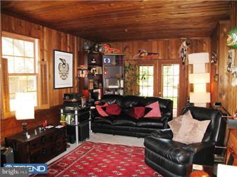 10 Wendover Road Yardley, PA 19067 - Photo 6 of 12 Family Room