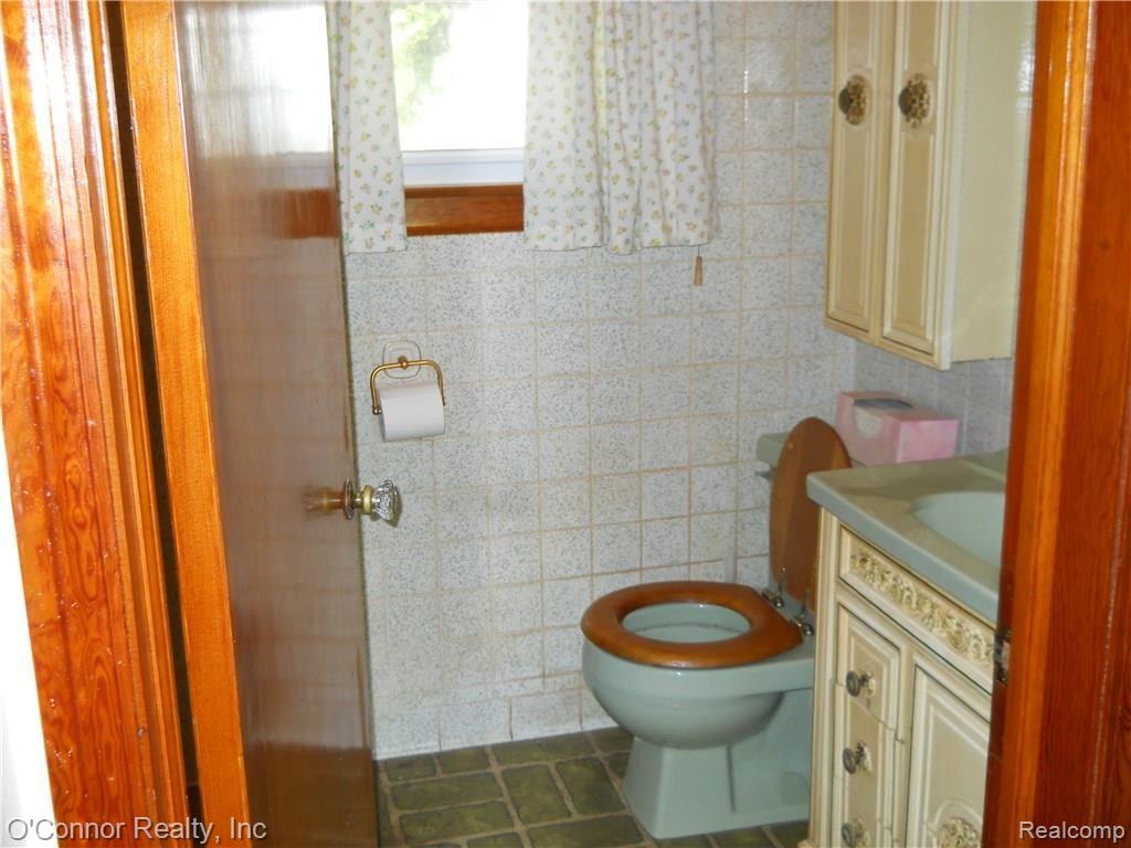 380 Mayer Road Columbus, MI 48063 - Photo 9 of 13 DSCN2644.JPG