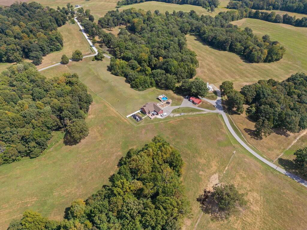 891 Jerry Arnold Road Manitou, KY 42436 - Photo 5 of 90 Gallery Image 5