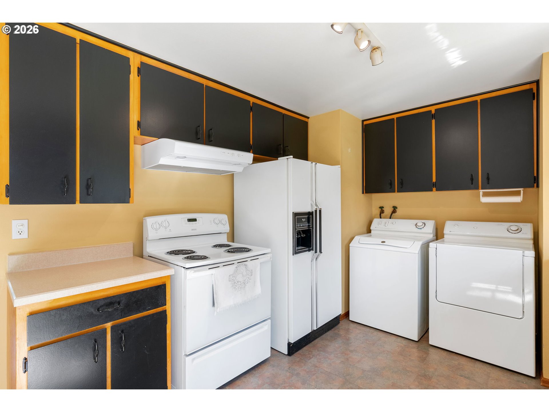 2419 Prospect Avenue Hood River, OR 97031 - Photo 15 of 27 a utility room with dryer and washer