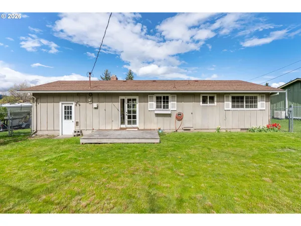 $489,900 | 2419 Prospect Avenue, Hood River, OR 97031