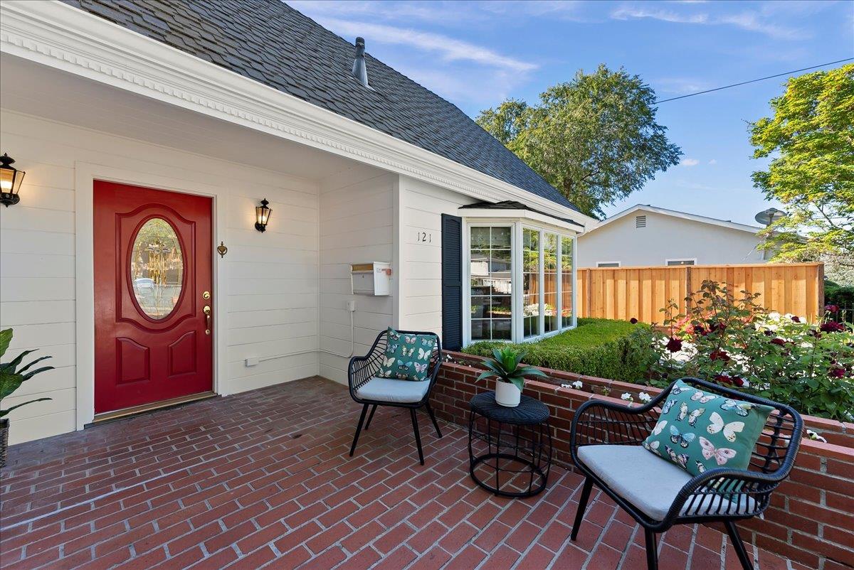 121 Jane Ann Way Campbell, CA 95008 - Photo 4 of 38 a outdoor space with furniture