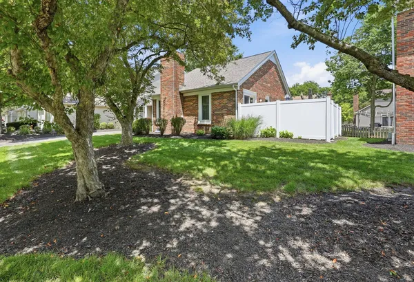 $279,900 | 5800 Parkbridge Lane, Unit 131, Dublin, OH 43016