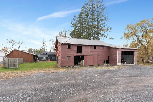 $949,900 | 5922-5926 Highway 81, Greenville, NY 12083