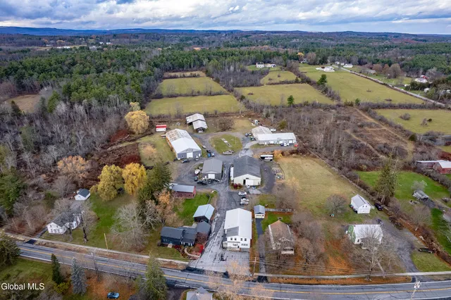 $949,900 | 5922-5926 Highway 81, Greenville, NY 12083