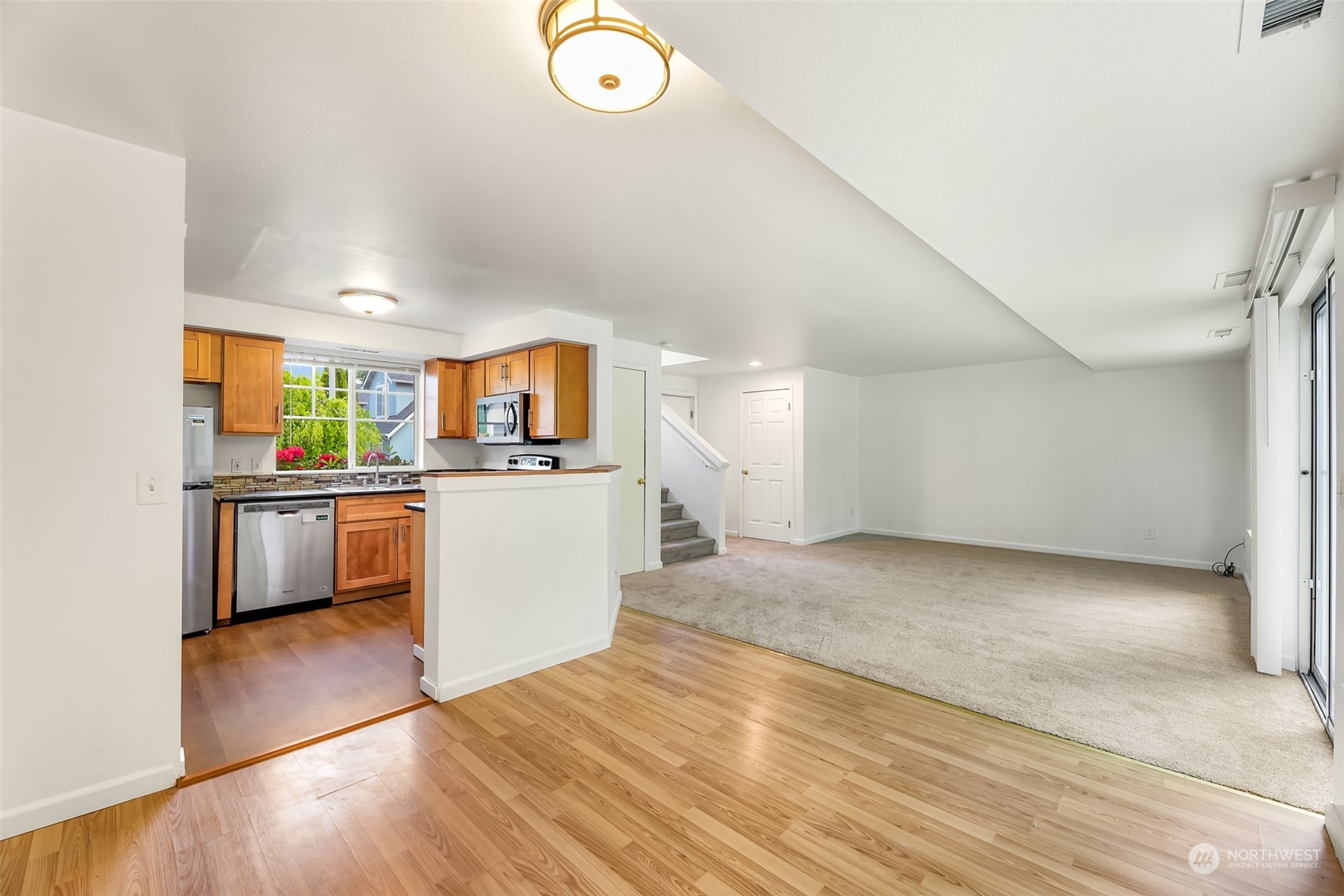 10967 Southeast 169th Place Renton, WA 98055 - Photo 12 of 40 Gallery Image 12