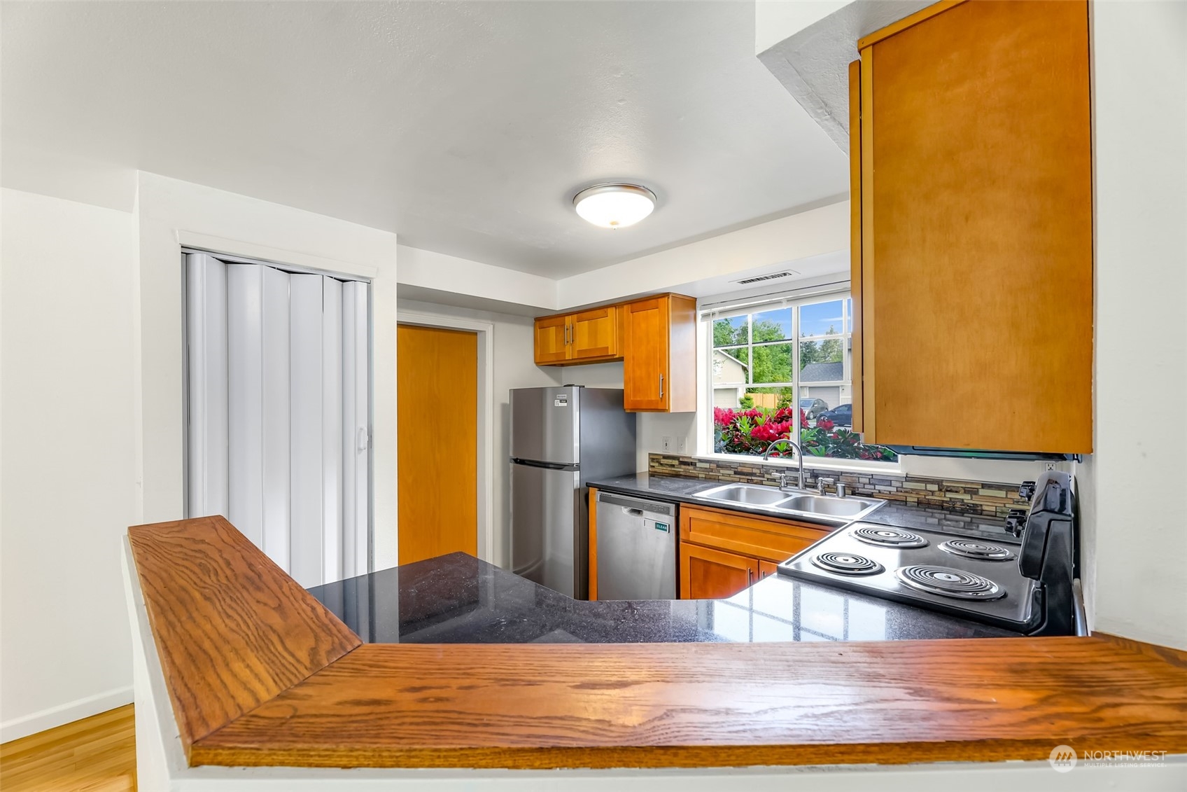 10967 Southeast 169th Place Renton, WA 98055 - Photo 14 of 40 Gallery Image 14