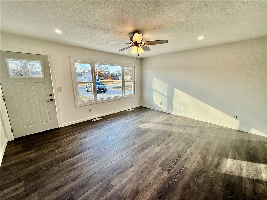 1952 South Westgate Drive Decatur, IL 62521 - Photo 8 of 24
