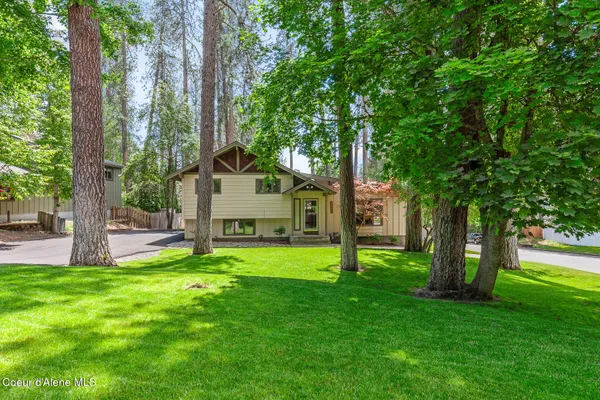 $1,098,000 | 2886 East Harrison Avenue, Coeur D'Alene, ID 83814