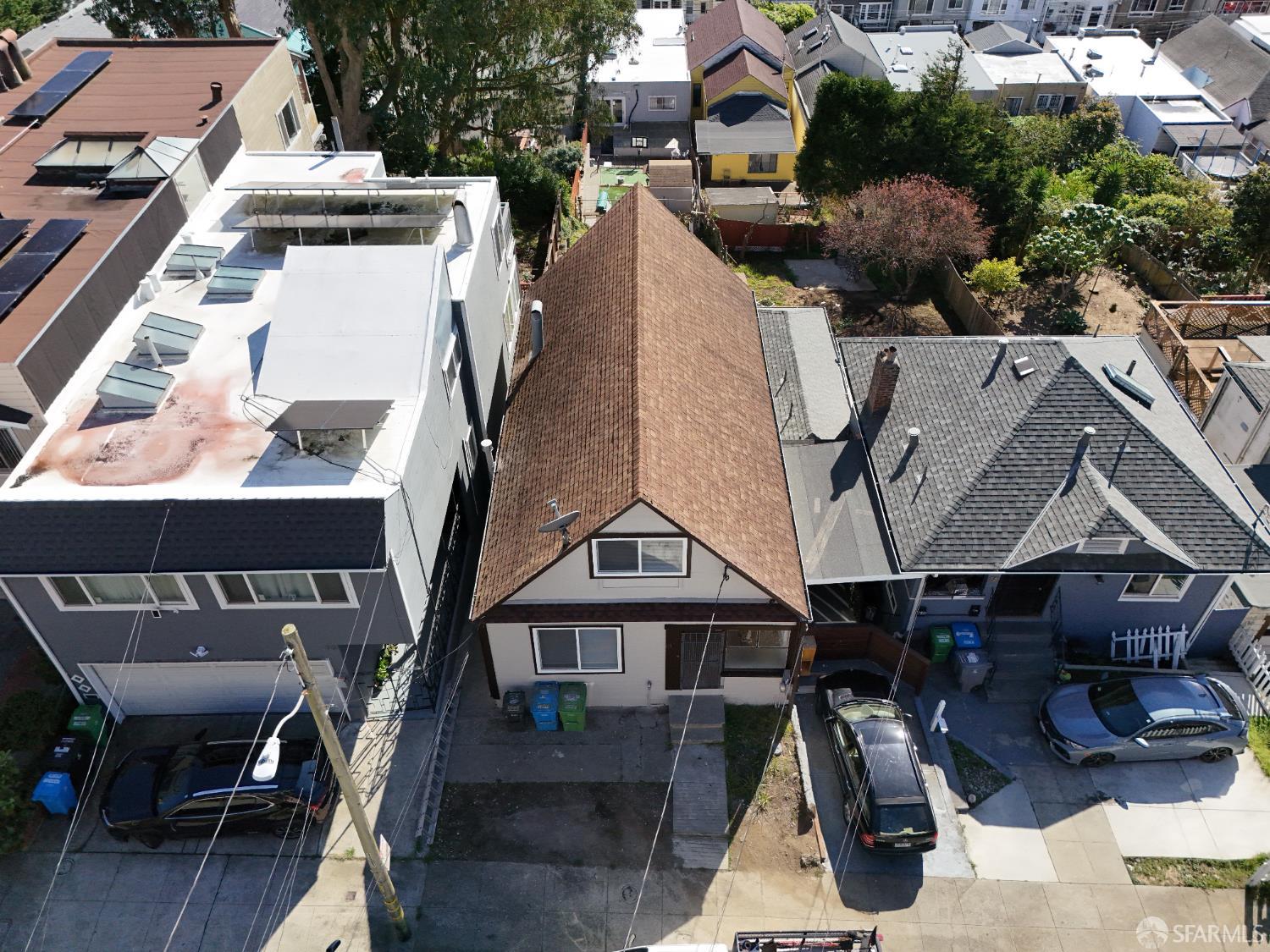 65 Minerva Street San Francisco, CA 94112 - Photo 23 of 24 an aerial view of multiple houses with yard