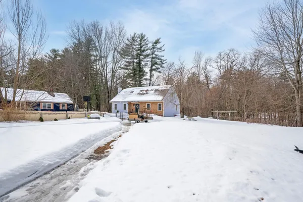 $475,000 | 40 Nivelle Street, Concord, NH 03301