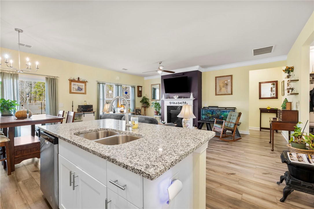 114 Layken Drive Fountain Inn, SC 29644 - Photo 9 of 46