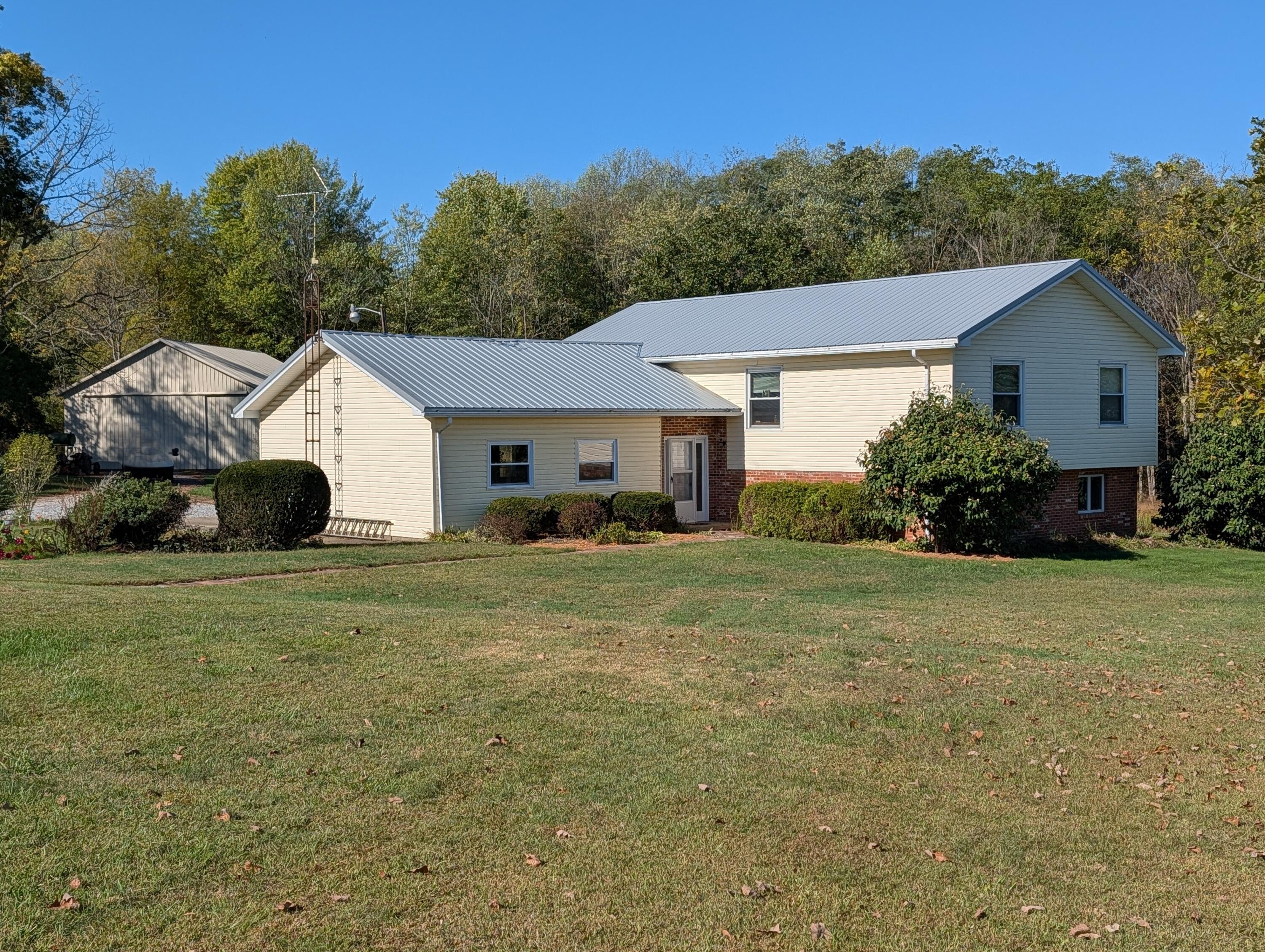 9933 Blue Road Mount Vernon, OH 43050 - Photo 1 of 33 1