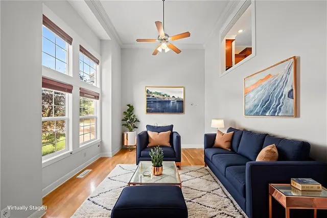 $375,000 | 2911 Gentry Park, Kansas City, MO 64116