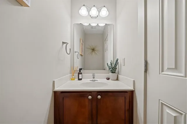 $375,000 | 2911 Gentry Park, Kansas City, MO 64116