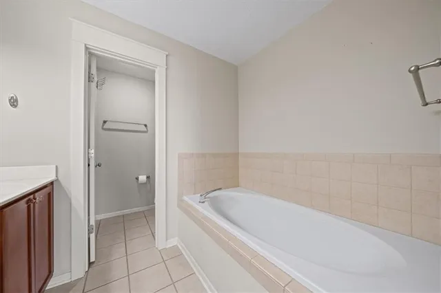 $375,000 | 2911 Gentry Park, Kansas City, MO 64116