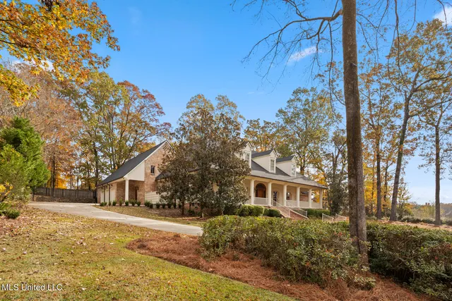 $1,595,000 | 103 Cherry Laurel Lane, Ridgeland, MS 39157